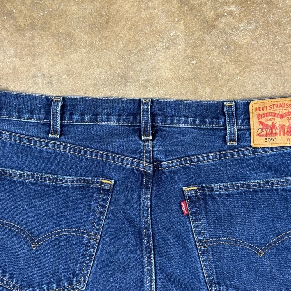 Levi’s 505 - Picture 4 of 7
